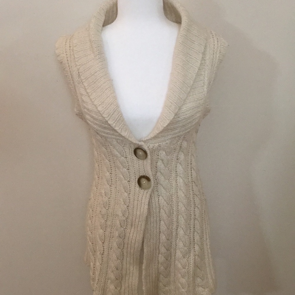 Eddie Bauer Cream Knit Sweater